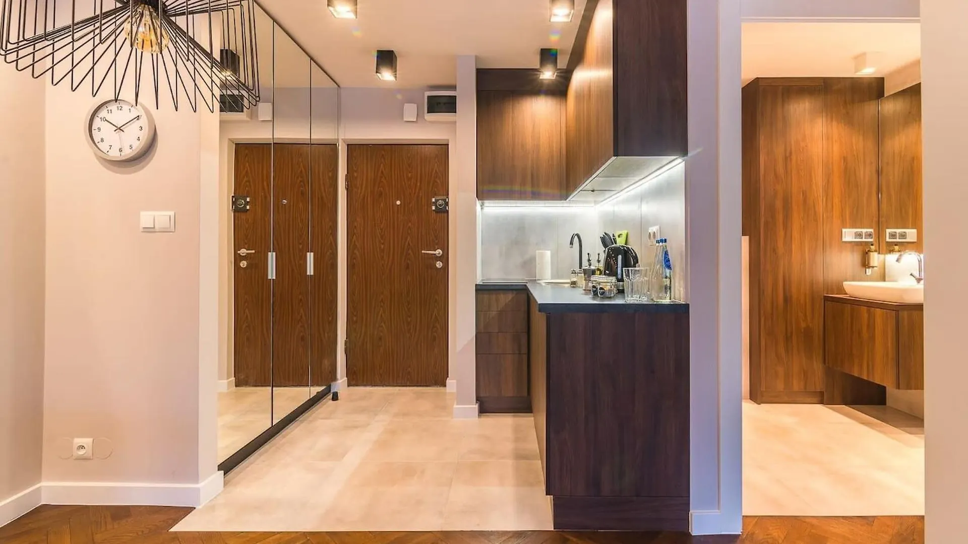 Bruna 2 - Charming Apartment By Noclegi Renters Varsovie Pologne